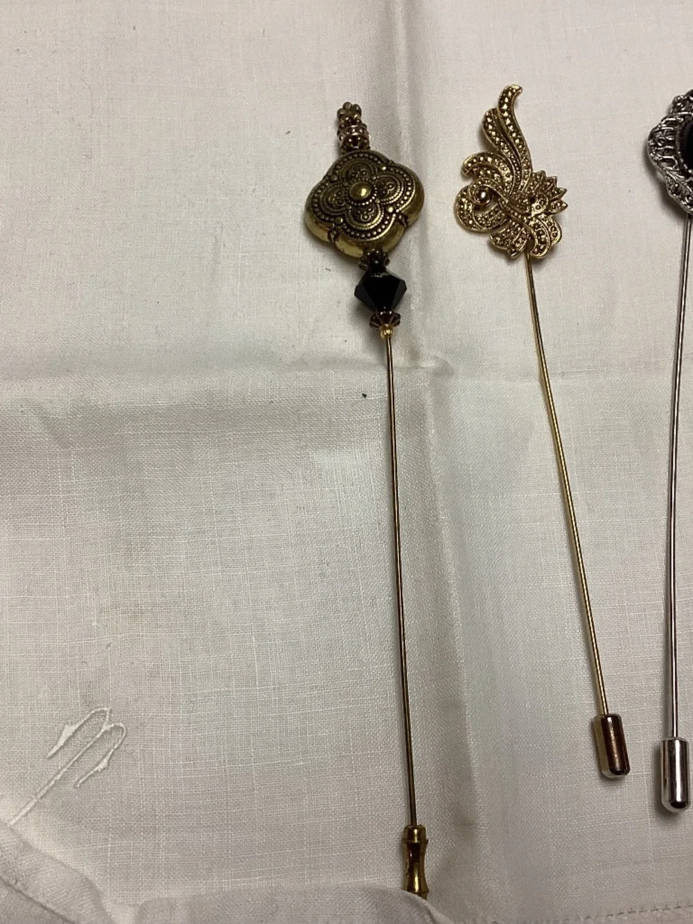 Hat pins. BROOCH. SCARF PIN. UNIQUE 3 PIECE LOT.